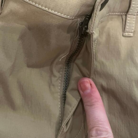 Carhartt Womens Madden Cargo Shorts Mid Rise Straight Fit Flat Front Khaki Sz 6 - Picture 4 of 7